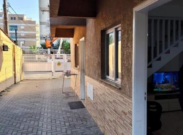 Casa · 60m² · 2 Quartos · 1 Vaga · Casa Padrão - Village
