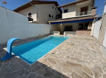 Casa · 211m² · 3 Quartos · 2 Vagas · Casa à venda de 200m² | 03 dormitórios, sendo 01 suíte e 02 vagas de garagem | Jardim Oriental | São