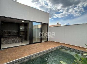9e30aa755dfff57abd476a465ffce699ff2d8de4 · Casa à venda com 3 suítes e piscina - Alto Umuarama - Uberlândia/MG.