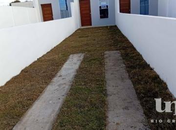 912e3cb00ce86ff97171581f7404c9edf2461fc6 · Oportunidade Imperdível, casa de 1 quarto na maior praia do mundo!!