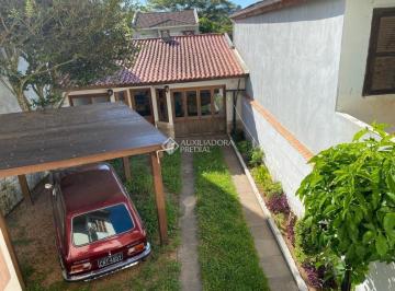 Casa · 180m² · 3 Quartos · Casa à venda com 3 dormitórios a pouco metros da Protásio Alves