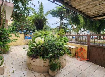 Casa · 125m² · 3 Quartos · 3 Vagas · SOBRADO ISOLADO DE ESQUINA PARA MORADIA OU INVESTIMENTO