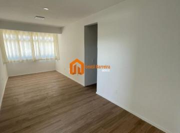 Apartamento · 87m² · 3 Quartos · 1 Vaga · Clássico Reformado no Coração do Meireles - Espaço, Ventilação e Localização Privilegiada em Frente 