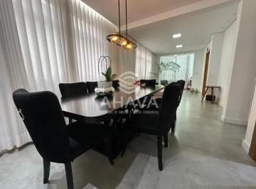 Apartamento · 270m² · 3 Quartos · 2 Vagas · Apartamento com 3 Quartos sendo 1 Suíte à Venda, 270m², 2 Vagas, Jaraguá, Próximo à Avenida Sebastiã
