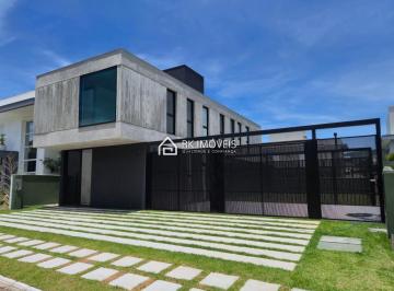 Casa · 265m² · 4 Quartos · 6 Vagas · Minimalismo, luz e concreto: uma casa com identidade! Condominio RED PARK