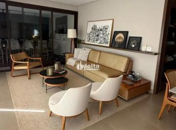 Casa · 522m² · 4 Quartos · 6 Vagas · Casa em condomínio disponível para locação e venda no bairro Gávea  em Uberlândia-MG