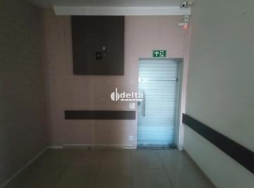 Comercial · 180m² · 7 Quartos · Casa comercial disponível para locação e venda no bairro Centro em Uberlândia-MG