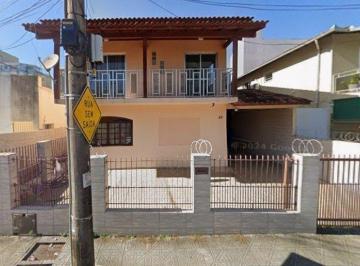 2691957a2be2e2c04246f8214e74c2f947e4b7df · Casa com 3 quartos à venda no bairro Trindade, em Florianópolis/SC.