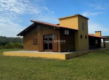 Casa · 260m² · 2 Quartos · Casa de Madeira no Morro dos Conventos