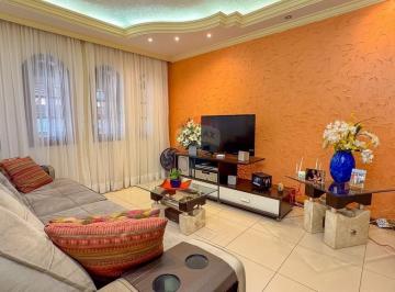 Casa · 300m² · 3 Quartos · 2 Vagas · Excelente Sobrado na QS 5 de Águas Claras
