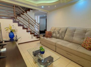 Casa · 300m² · 3 Quartos · 2 Vagas · Excelente Sobrado na QS 5 de Águas Claras