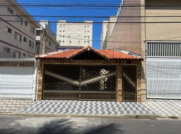 Casa · 248m² · 4 Quartos · 2 Vagas · Espaçosa Casa Geminada com Piscina e 3 Quartos no Caiçara - Praia Grande