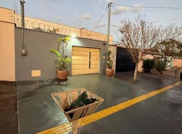 Casa · 117m² · 3 Quartos · 3 Vagas · Casa 3 quartos sendo 1 suíte na Vila Brasília