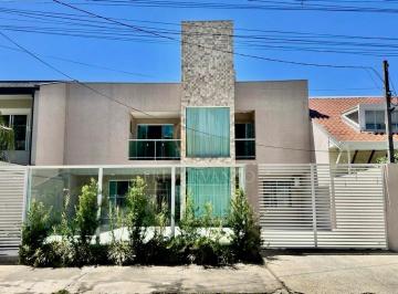 Casa · 287m² · 6 Quartos · 2 Vagas · Casa em Centro - Guaratuba, PR