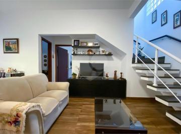 Casa · 220m² · 4 Quartos · 2 Vagas · Casa de vila com 4 quartos à venda em Vila yara - SP
