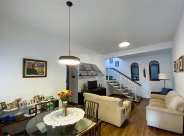 Casa · 220m² · 4 Quartos · 2 Vagas · Casa de vila com 4 quartos à venda em Vila yara - SP