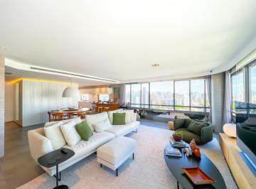 Apartamento · 229m² · 3 Quartos · Apartamento à venda - em Petrópolis
