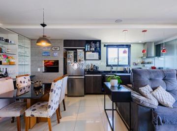 Apartamento · 70m² · 2 Quartos · 2 Vagas · Apartamento 2 dormitórios com 1 suíte no bairro Jardim Botânico em Porto Alegre.