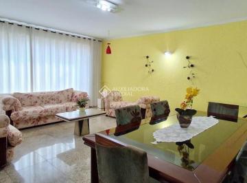 Casa · 450m² · 4 Quartos · Casa à venda com 450m², 4 quartos e 5 vagas