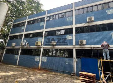Comercial · 1180m² · Galpão industrial/logístico para locação em São José dos Campos - 1.700m², pé-direito de 9m, doca e 