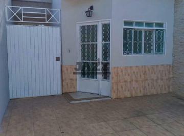 Casa · 69m² · 2 Quartos · 2 Vagas · Casa Térrea à Venda em São José dos Campos - 3 Dormitórios (1 Suíte), Reformada, com Quintal e Vaga 