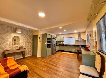 Casa de 3 quartos, Águas Claras · SHA CONJUNTO 05 - ARNIQUEIRAS - LOTE 900m ² - 03 QUARTOS - ÓTIMA LOCALIZAÇÃO - IPTU INDIVIDUAL