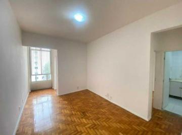 Apartamento · 70m² · 2 Quartos · *iMPERDÍVEL 2 Quartos e dependências completas. Laranjeiras junto ao Clube Fluminense. Garanta!