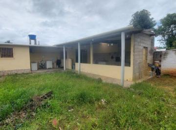 Casa de 3 quartos, Peruíbe · Casa com 3 quartos e área gourmet em Peruíbe.