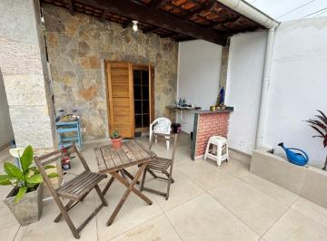 Casa de 2 quartos, Bertioga · Casa aconchegante pertinho do mar, em Vista Linda