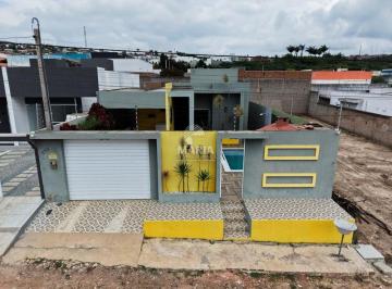 Casa de 3 quartos, Gravatá · Casa fora condomínio com 03 quartos e piscina privativa à venda em Gravatá/PE!