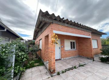 Casa · 100m² · 3 Quartos · 1 Vaga · Casa em ótima localização