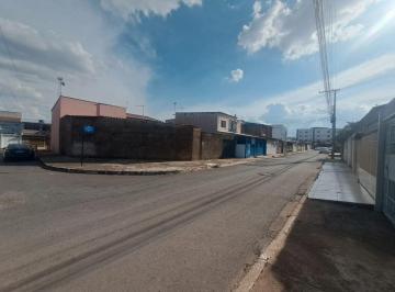 Casa de 4 quartos, Samambaia · Sobrado com 4 quartos com habite-se - Entre em contato 99957.3046
