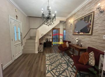 Casa · 270m² · 4 Quartos · 1 Vaga · Sobrado à venda com 4 dormitórios e 1 vaga no Chora Menino
