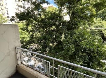 Apartamento · 79m² · 2 Quartos · Apartamento de 2 quartos, lareira e dependência de empregada no bairro Floresta