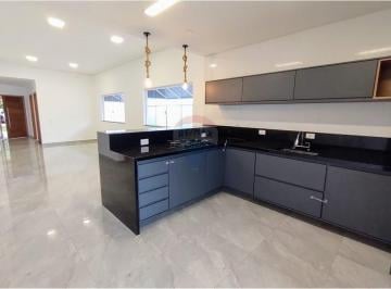 Casa · 177m² · 3 Quartos · 2 Vagas · Encontre Seu Lar no Condomínio Mirante de Bragança