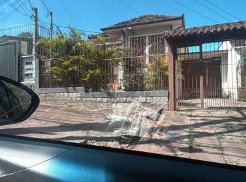 Casa · 100m² · 2 Quartos · 3 Vagas · Casa de 03 dormitorios  com patio e garagem no bairro Teresopolis