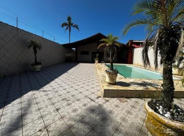 Casa · 68m² · 2 Quartos · 6 Vagas · Espaçosa Casa à Venda em Solemar, Praia Grande - 2 Quartos e Piscina