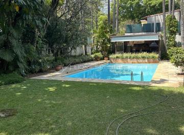 1 · Otima Casa em Localização Privilegiada no Jardim Europa