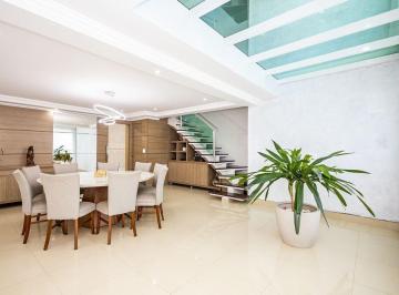 Casa · 229m² · 3 Quartos · 3 Vagas · Casa à venda - na Fazendinha