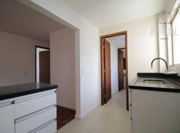 e2760febb47d422de92af28846e41ef6baf968e2 · Apartamento reformado no Cristo Rei | ao lado do Jardim Botânico | 2 dormitórios | 2 por andar