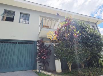 Casa · 279m² · 4 Quartos · 4 Vagas · Casa ampla, 4 quartos, sendo 2 suítes, com quintal e muito verde no Jardim Quisisana – a 5 min do ce
