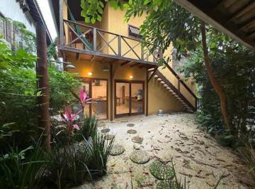 74a4307bf755628e9c20c2c15ce279bd5f3fff6e · Casa com 3 dormitórios, 170 m² - venda por R$ 2.650.000 ou aluguel por R$ 9.000/mês - Praia de Mares
