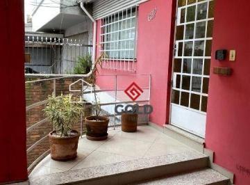 72fbfaf654718e50fff0ce8d0ff2931c88c4ffb2 · Casa com 1 dormitório para alugar, 221 m² por R$ 3.597,00/mês - Centro - Santo André/SP