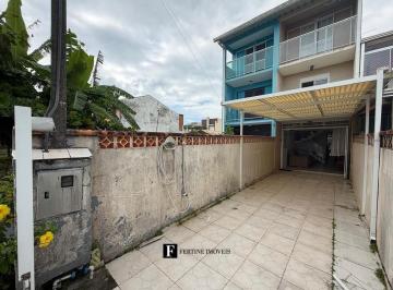 Casa · 89m² · 4 Quartos · 2 Vagas · Triplex com vista pro mar à venda em Pontal do Sul