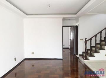 Casa · 230m² · 4 Quartos · 4 Vagas · Sobrado à Venda