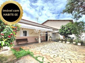 Casa · 180m² · 4 Quartos · Condomínio Mirante das Paineiras, casa com 4 quartos, aceita financiamento, Jardim Botânico - DF