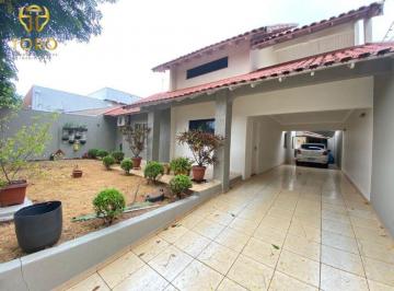 Casa · 210m² · 3 Quartos · VENDA | Sobrado, com 3 dormitórios em Jardim Catedral, Maringá
