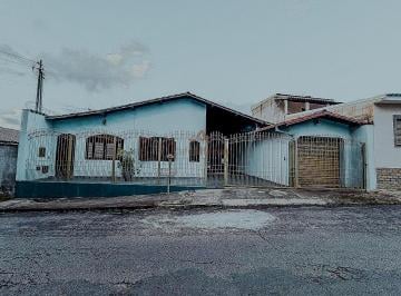 Foto 01 · Casa, Centro, Alfenas, MG
