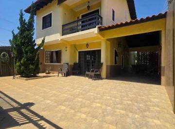 Casa de 3 quartos, Gama · SOBRADO 3 QUARTOS LOCALIZADO NO SETOR CENTRAL DO GAMA