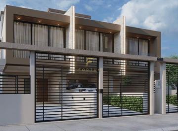 Casa · 140m² · 3 Quartos · 1 Vaga · Sobrado em excelente localização na praia dos Ingleses, com 140,39 m² de área construída localizado